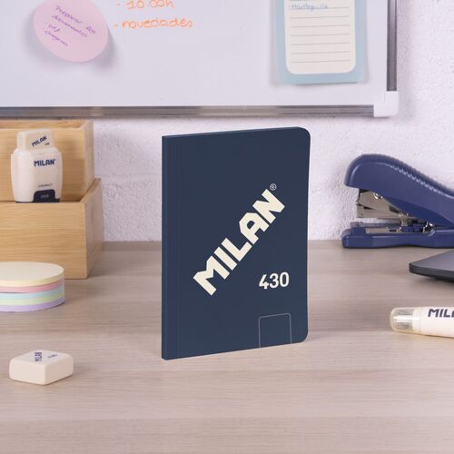 BLOCK A6 ENCOLADO. Papel liso, 48 hojas de 95 gr/m², colección 430 since 1918, azul.