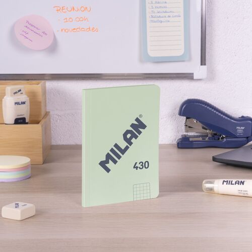 BLOCK A6 ENCOLADO. Papel cuadriculado, 48 hojas de 95 gr/m², colección 430 since 1918, verde.